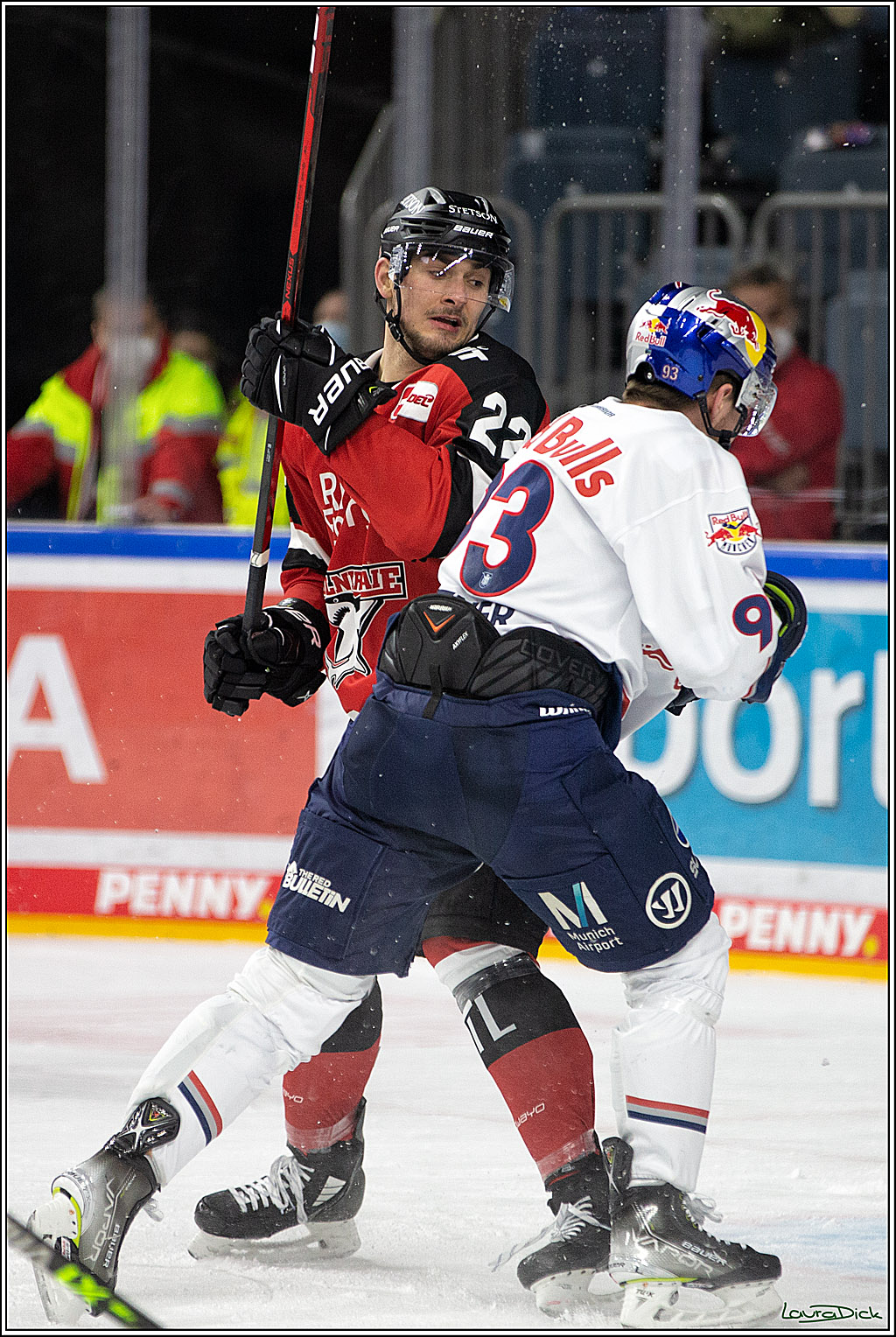 PENNY DEL;  Koelner Haie - Red Bull Muenchen; Koeln, 18.02.2022